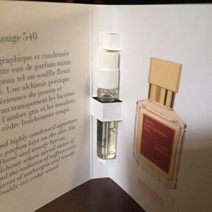 Baccarat Rouge 540 sample